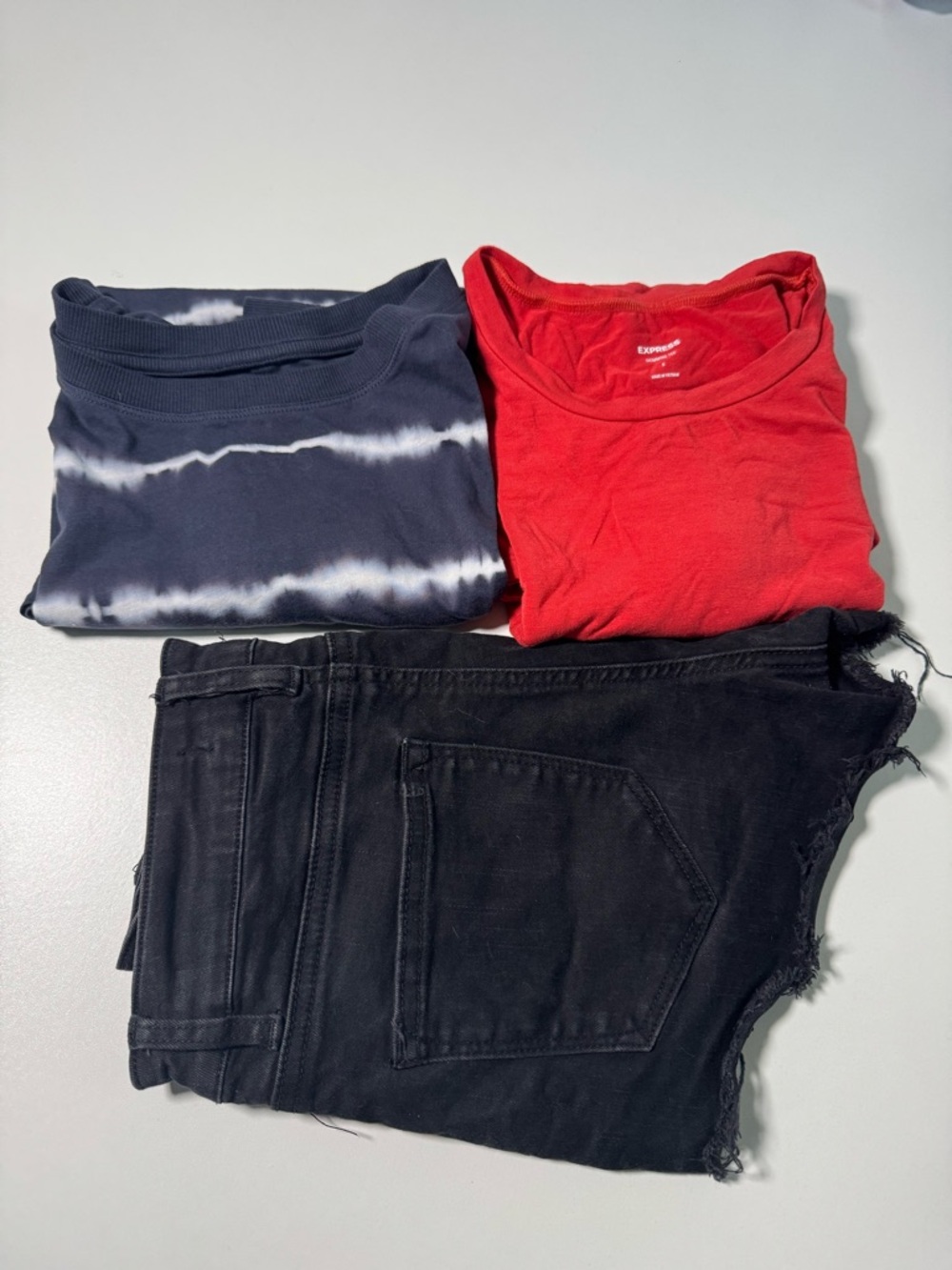 Bundle of 3:Loft Tie-Dye Tee, Express Skimming Tee & Black Denim Cutoff Shorts S
